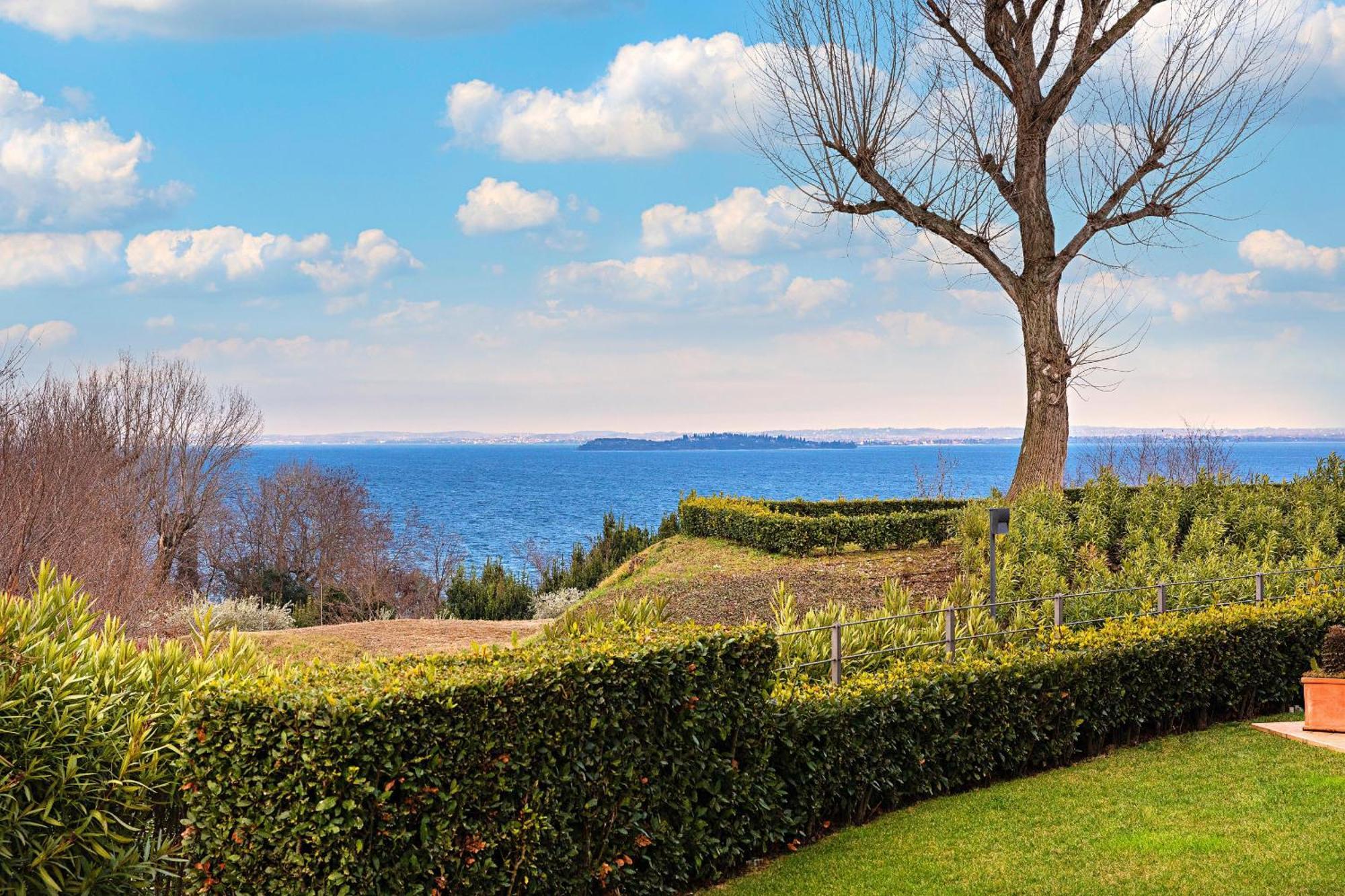 Montecolo Resort By Wonderful Italy Manerba del Garda Exterior photo